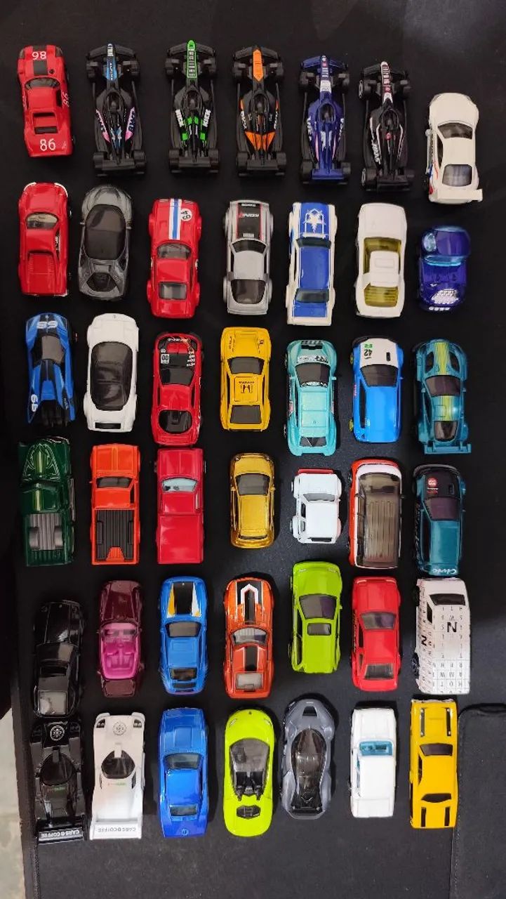 Coleção de Hot Wheels - Foto 2