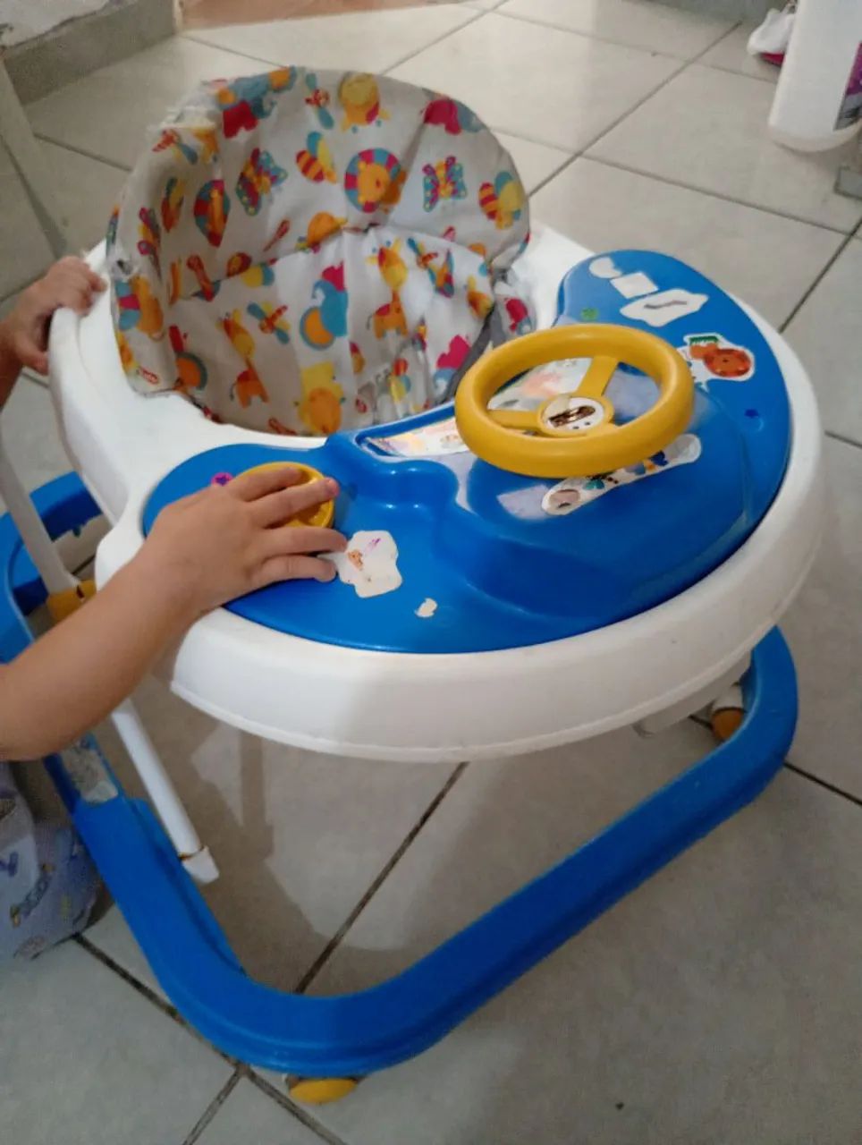 Andador menino 
