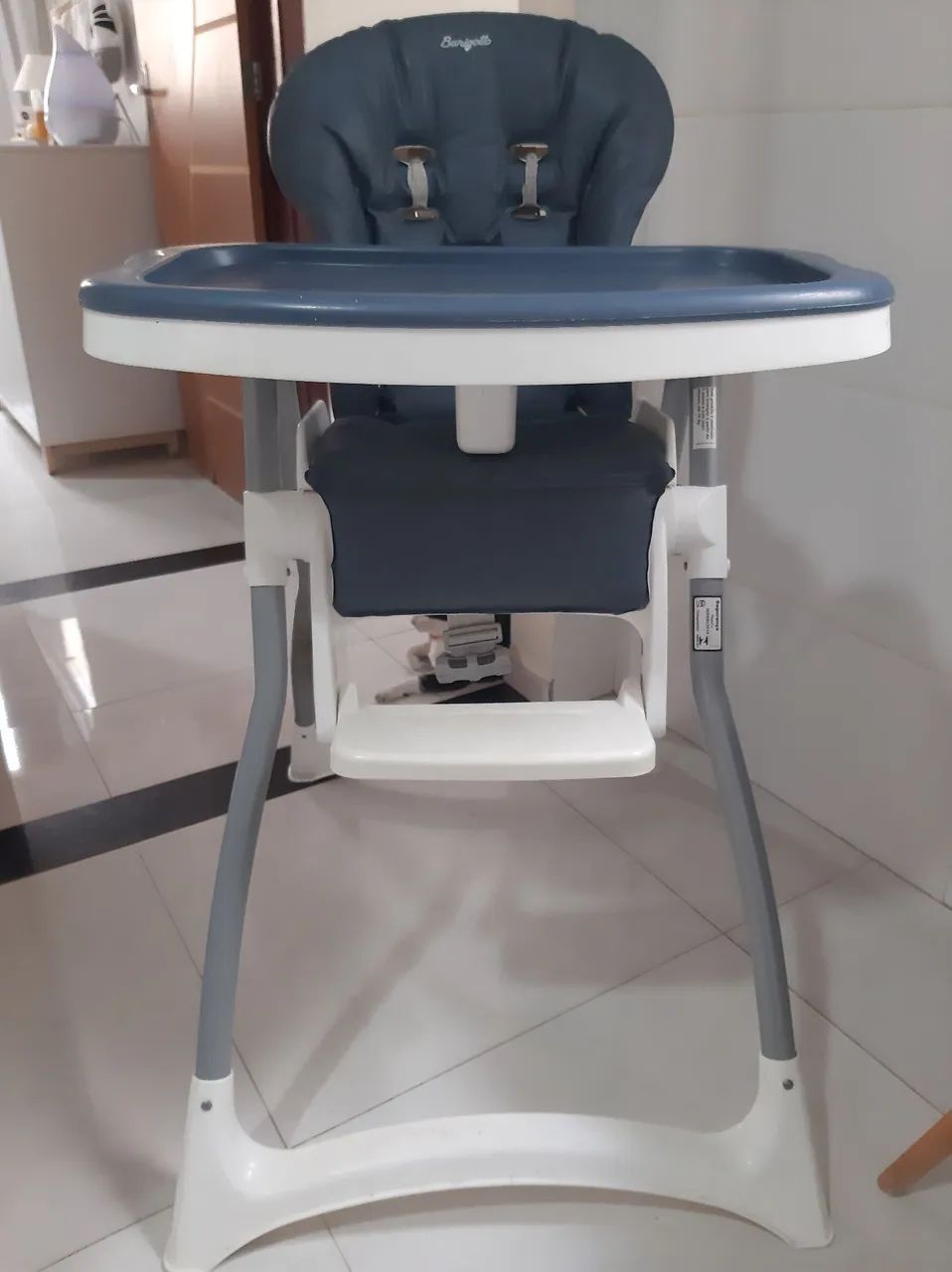 Cadeira de alimentação infantil 