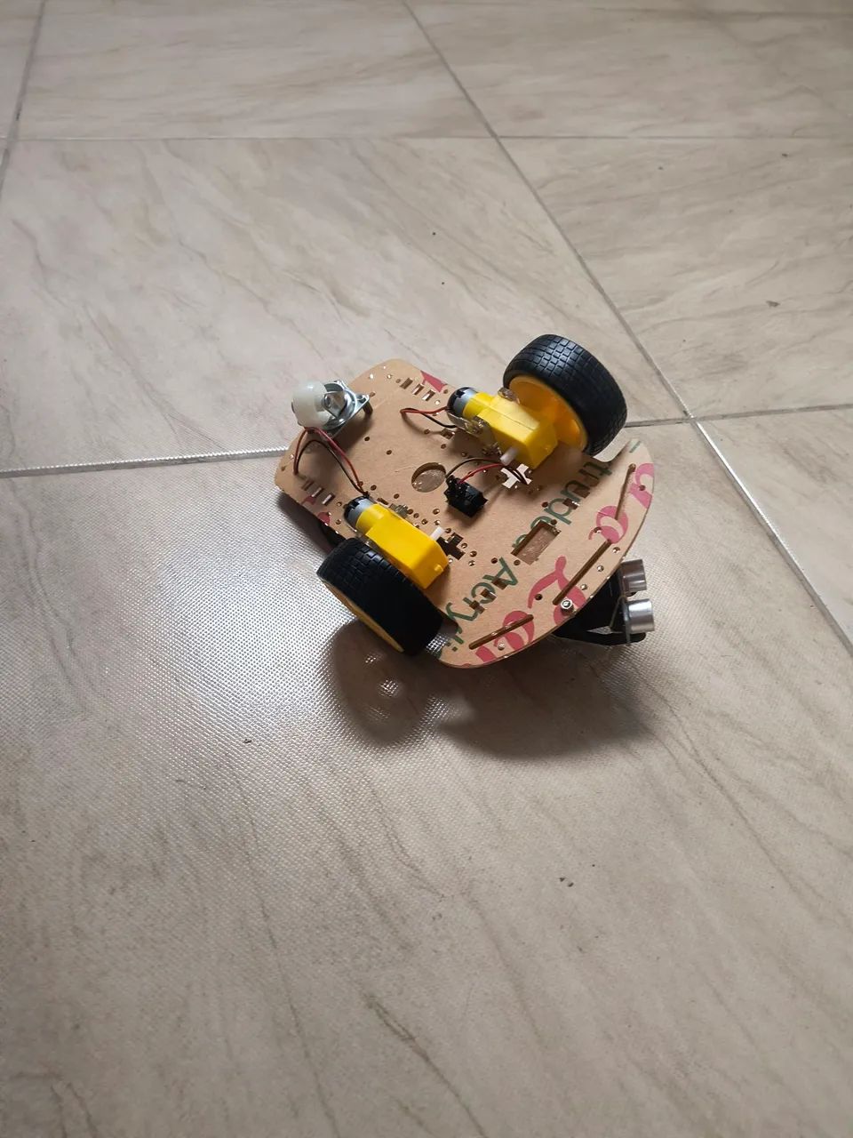 Carro arduino autônomo autonomo  kit completo montado só programar  - Foto 2