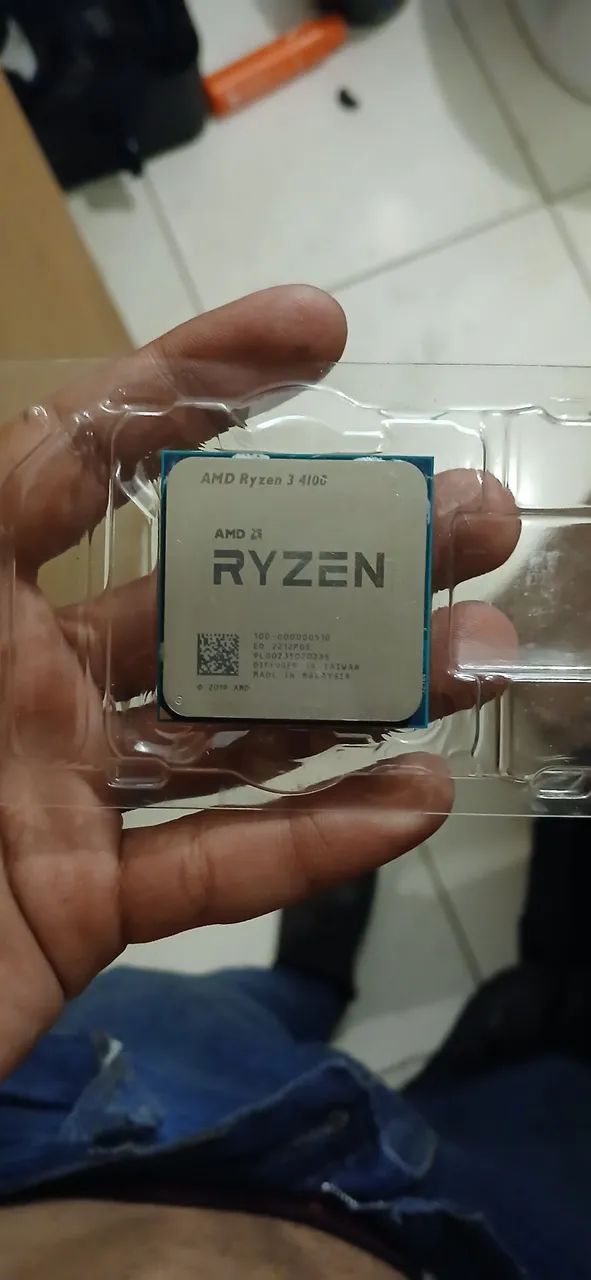 Processador AMD Ryzen 3 4100 AM4 - Funcionando perfeitamente.