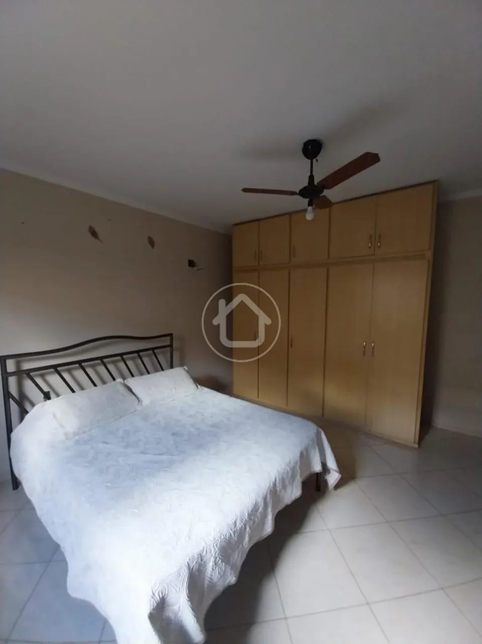 CASA COM SUITE - Foto 2