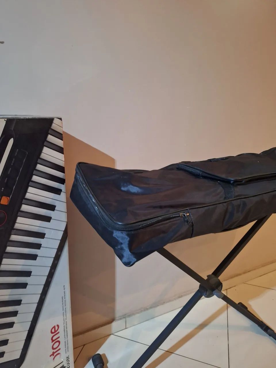 Teclado musical - Casiotone CT-S200, USADO três vezes apenas - Foto 4