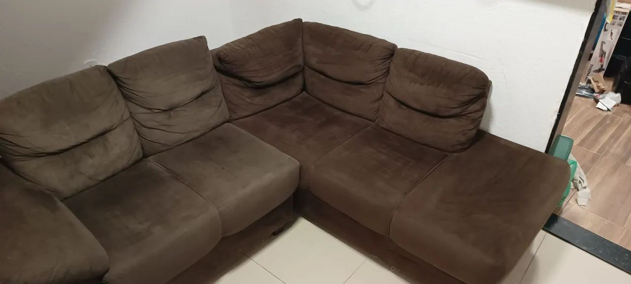 SOFÁ DE CANTO EM FORMATO L
