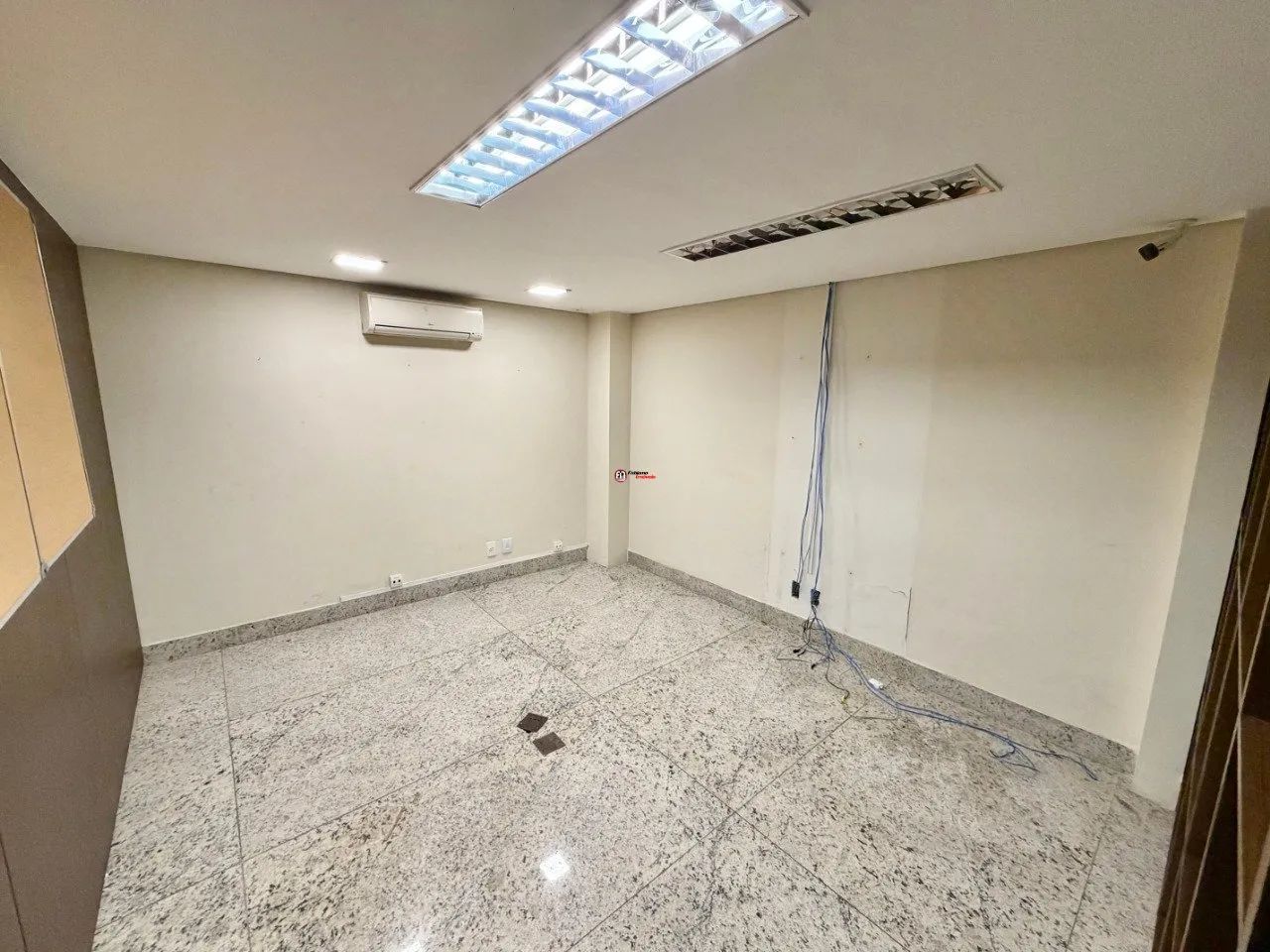 Sala com 150m² e 02 vagas de garagem para locação - Foto 3