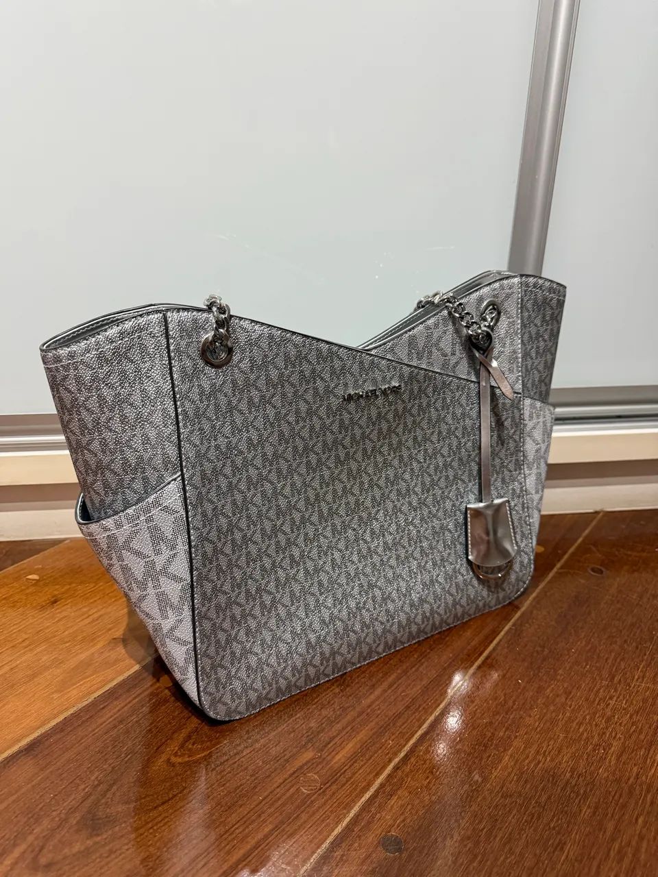 Bolsa Michael Kors Prata original  - Foto 2