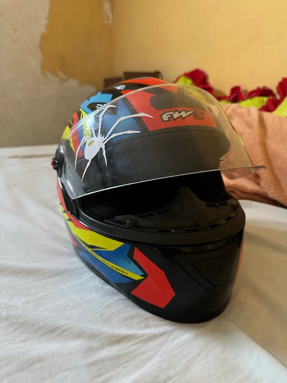 CAPACETE FW3 COM INTERCOMUNICADOR  - Foto 2