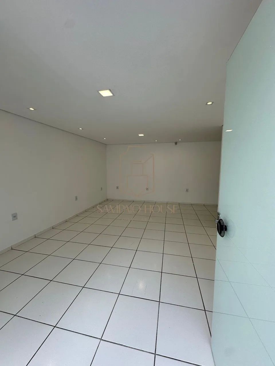 ALUGUEL SALA COMERCIAL SANTA ROSA - R$3.000,00 - Foto 2