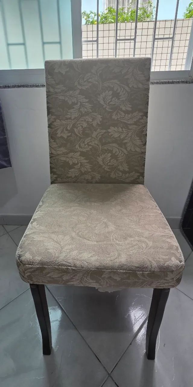 CADEIRA ESTOFADA