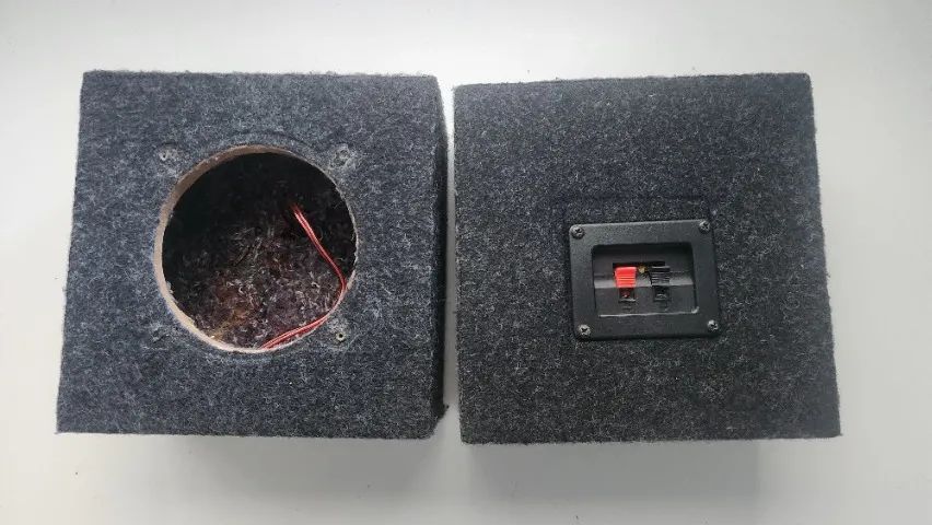 Caixa de som selada para som ambiente 5"