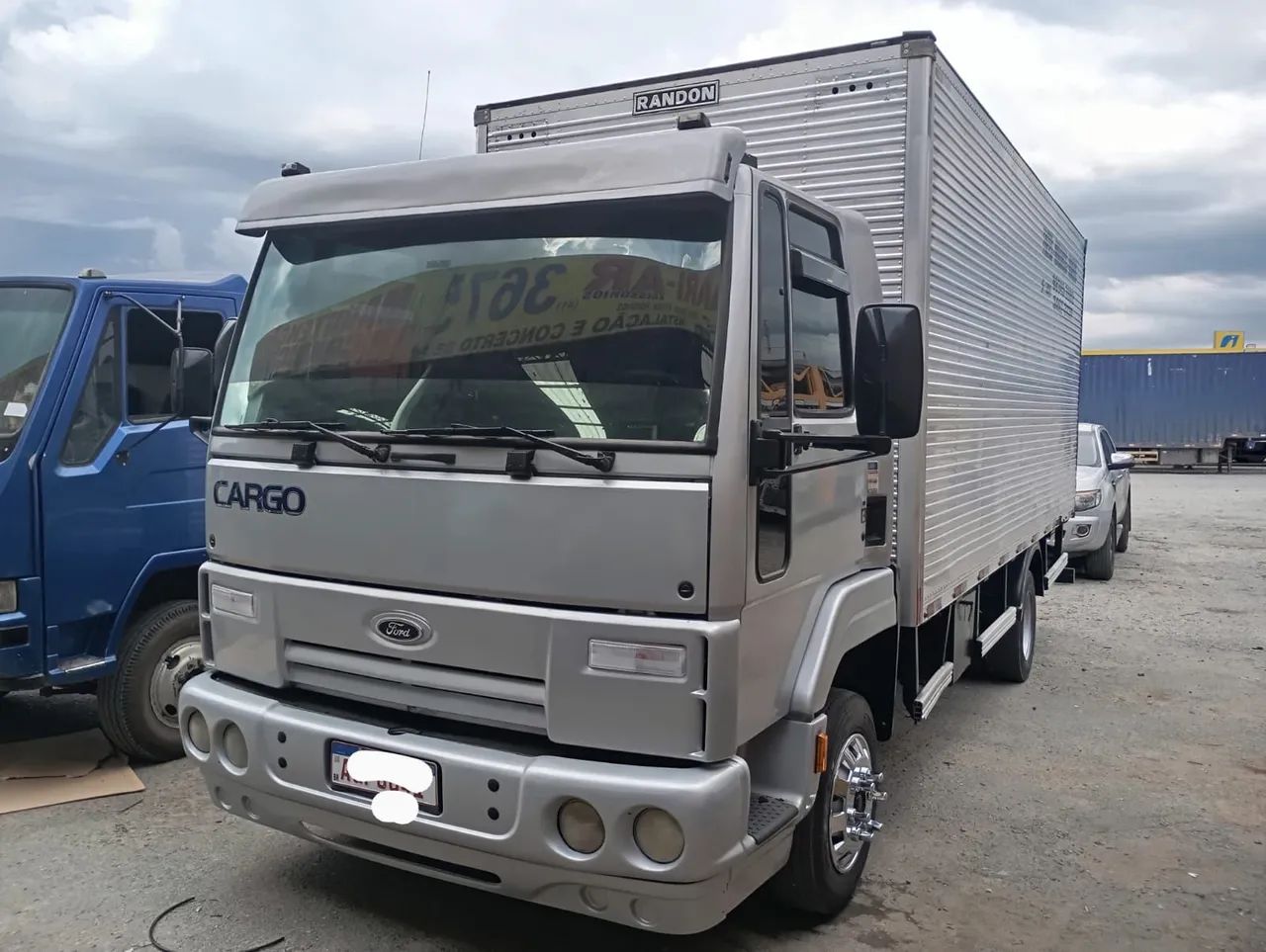 Cargo 712 