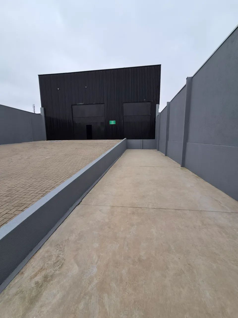 BARRACÃO COMERCIAL/INDUSTRIAL PARA LOCAÇÃO - CASCAVEL PR