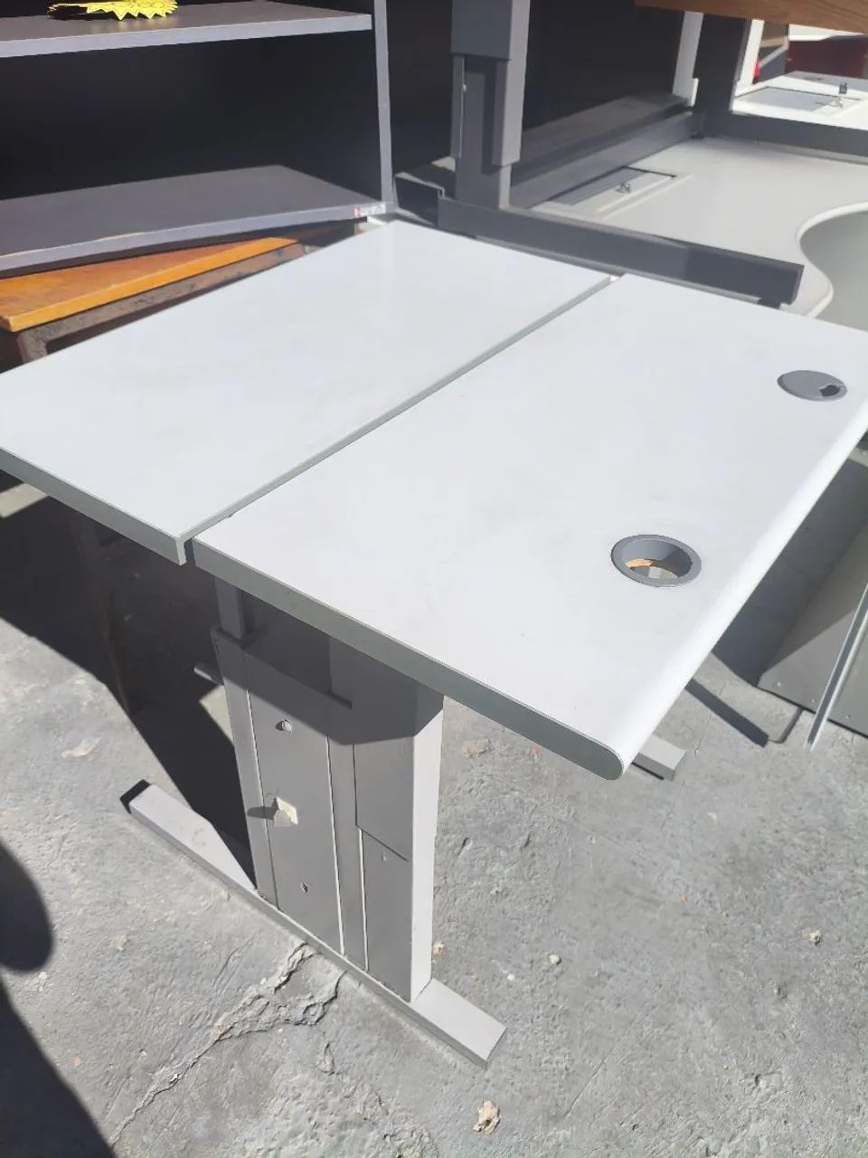 Mesa de regulagem de altura 
