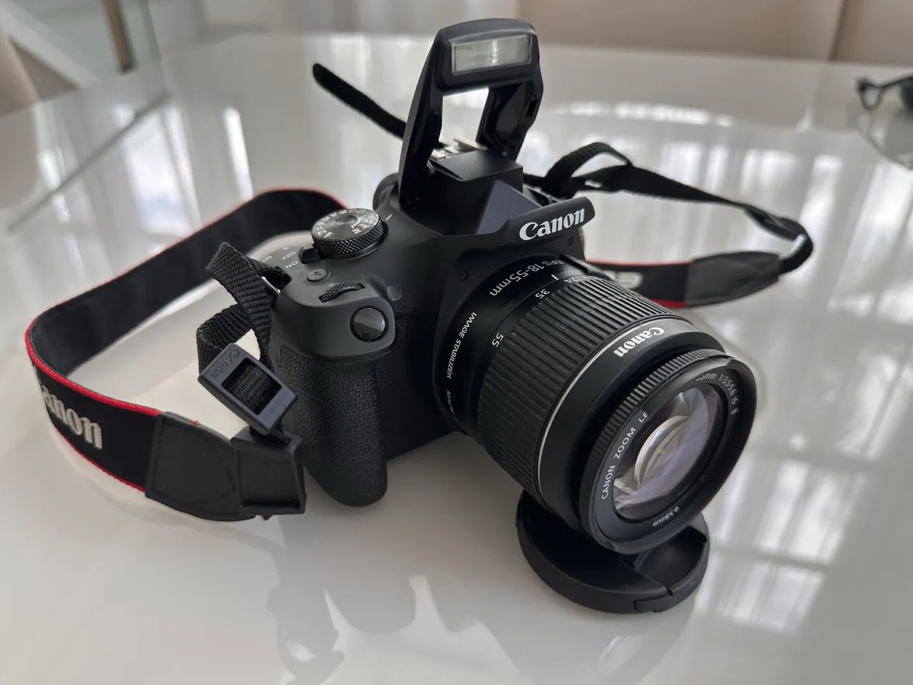 Câmera DSLR Canon EOS Rebel T7 + 2 Lentes Teleobjetivas Image Stabilizer