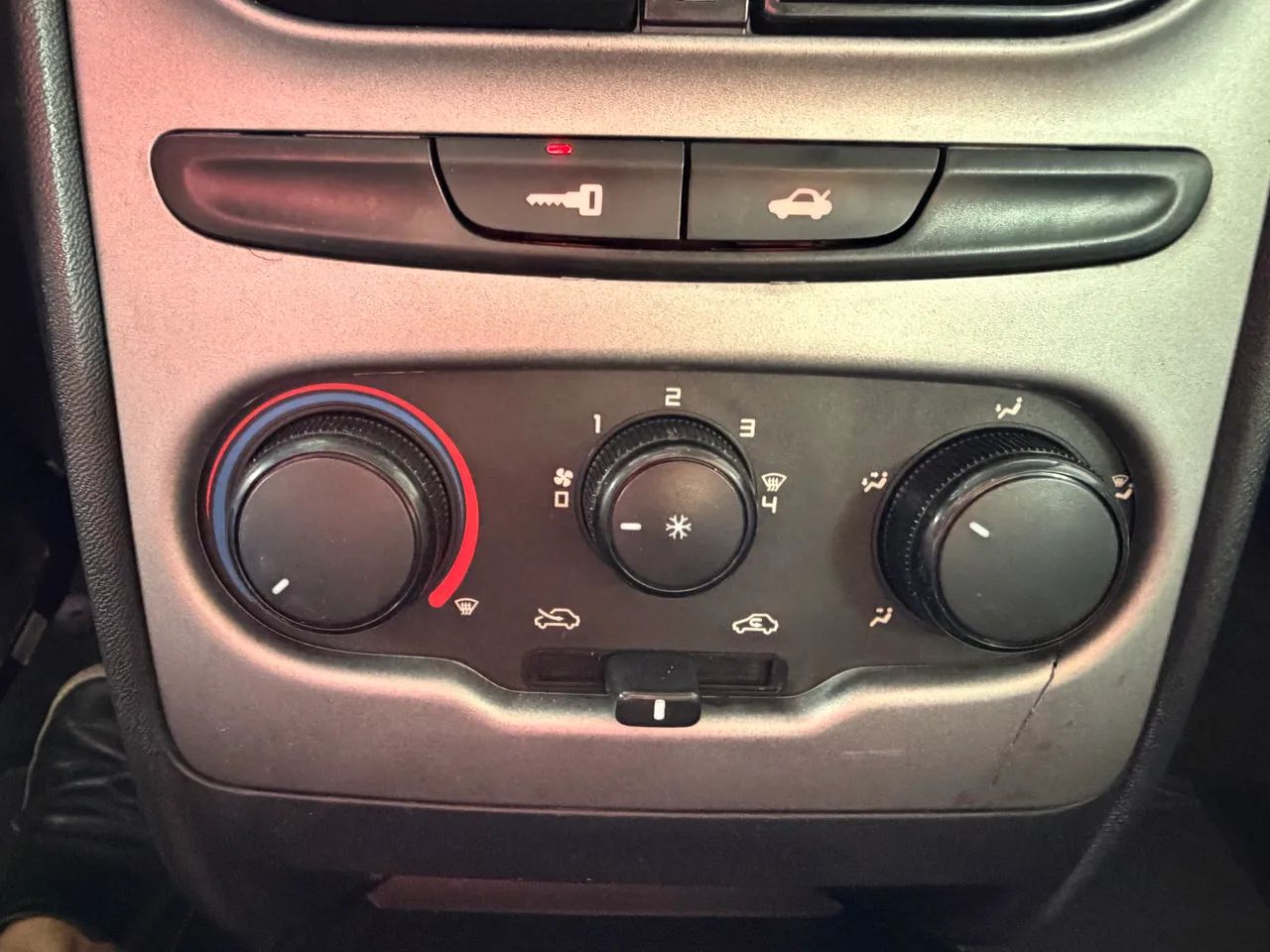 Fiat Idea Attractive 1.4 Fire Flex 8V 5P 2015 - Foto 5
