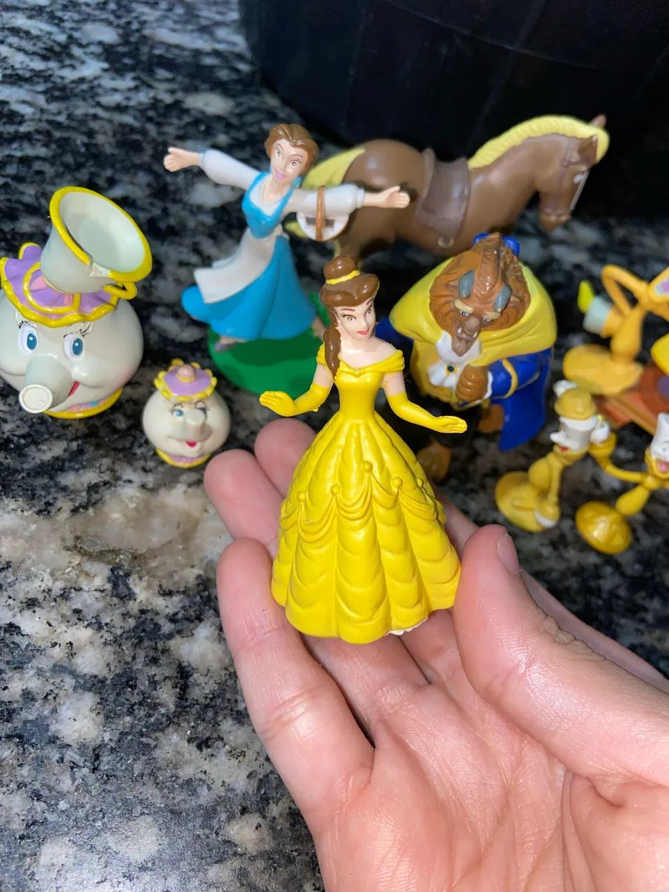 Miniaturas Bela ea Fera lote antigas - Foto 4