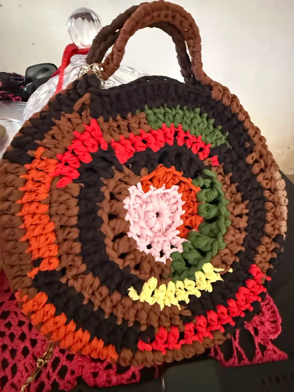 Bolsa de crochê redonda - Foto 2