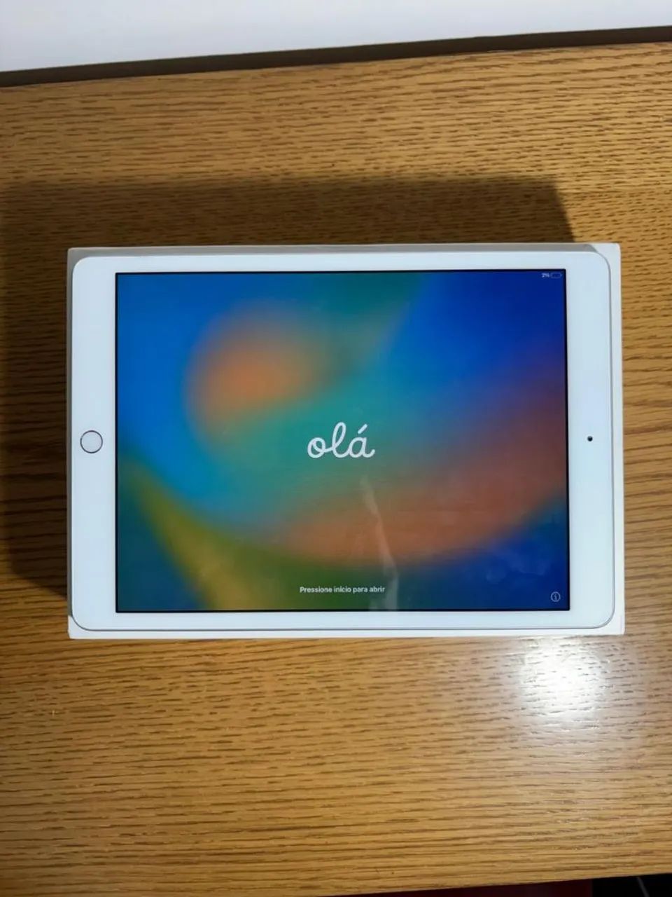 Ipad 7 32gb prata com capa magnética  - Foto 2