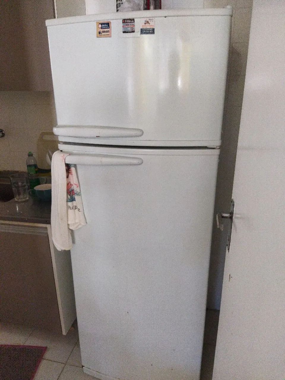 Vendo geladeira 