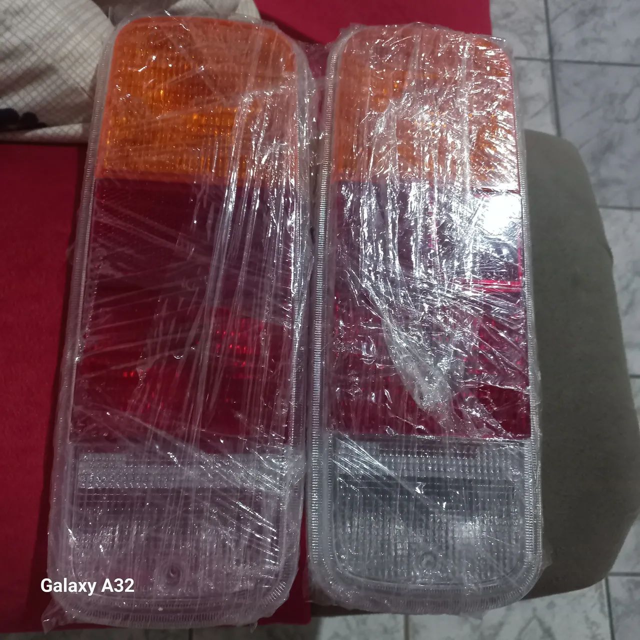 Vendo acessórios de farol pra kombi