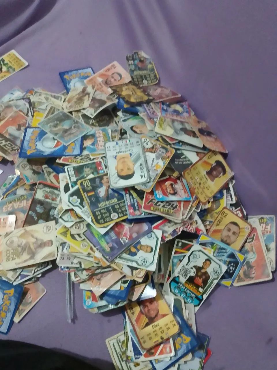 1100 cartas com pokémon grande e pequenas  - Foto 4