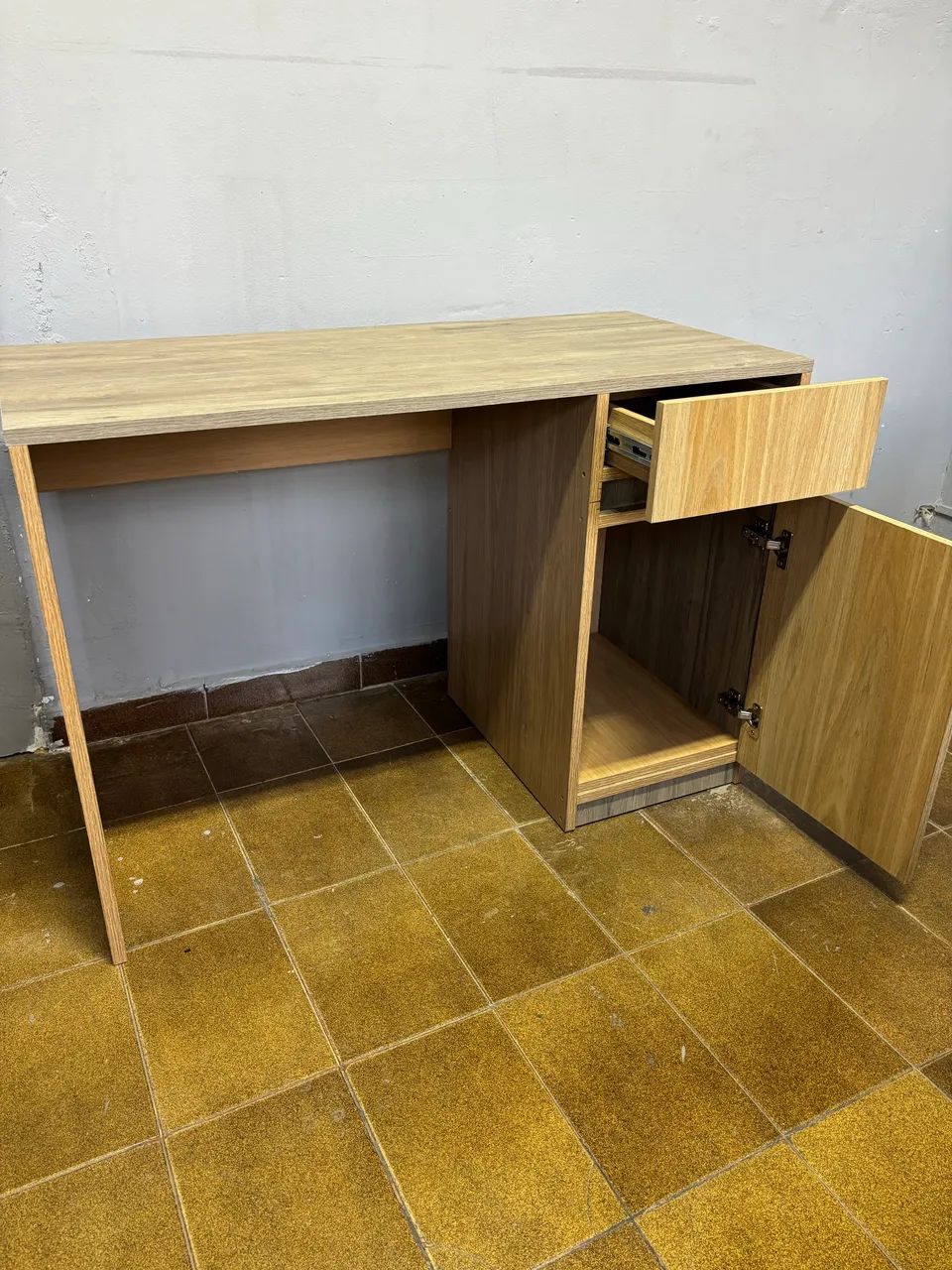 Escrivaninha em MDF  - Foto 2