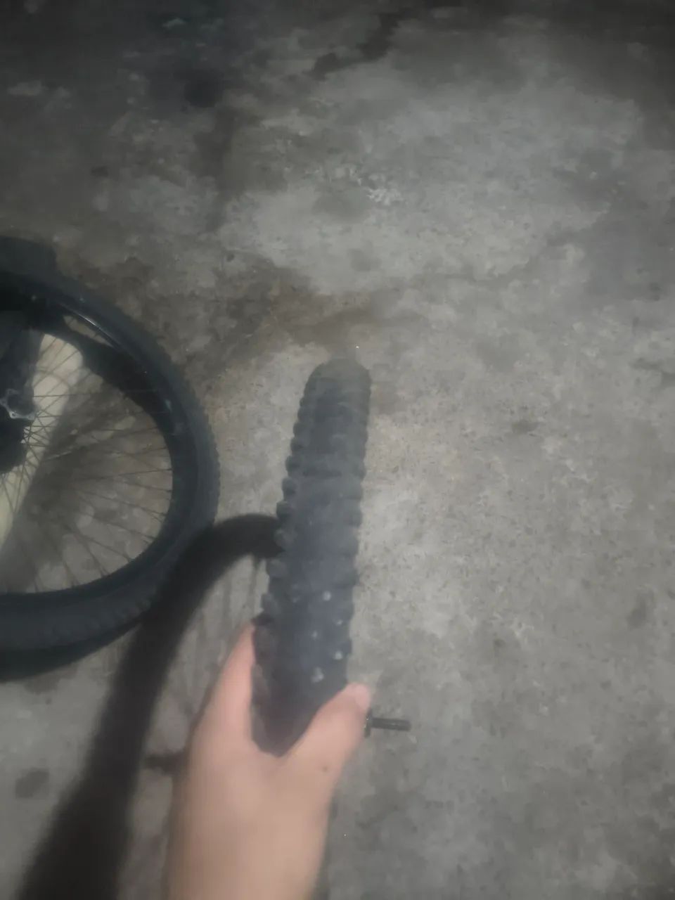 Roda Traseira Aro 26 com Pneu e Câmara - R$60 - Foto 3