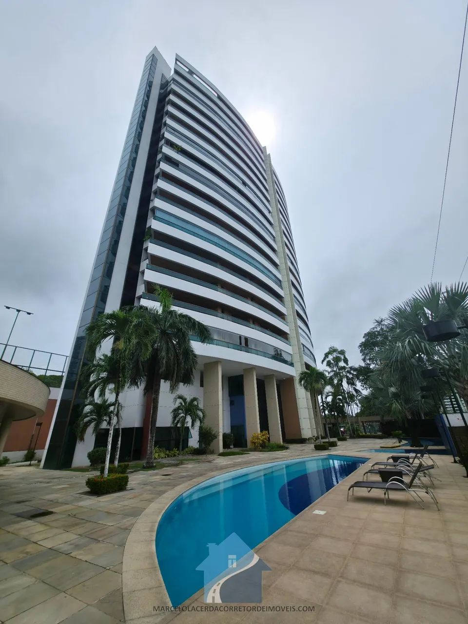 Apartamento Duplex no Edifício Cristal - Ponta Negra