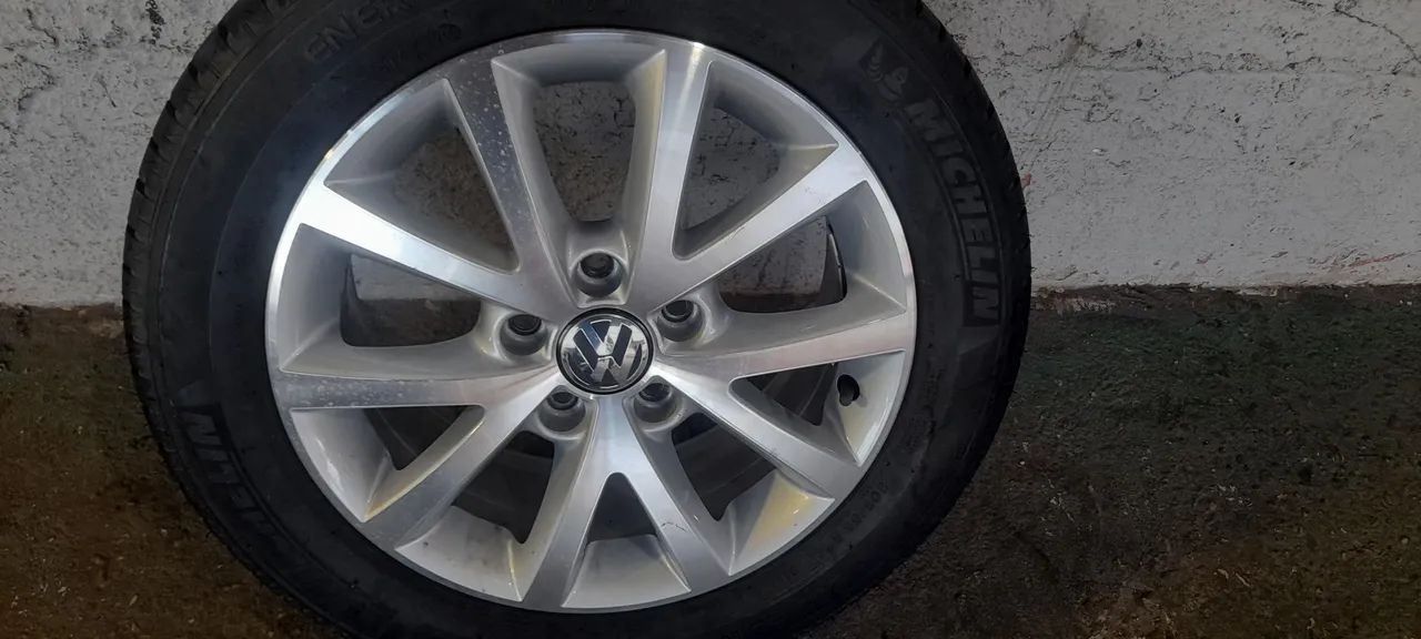 Pneu e aro 16/  valor 2.500