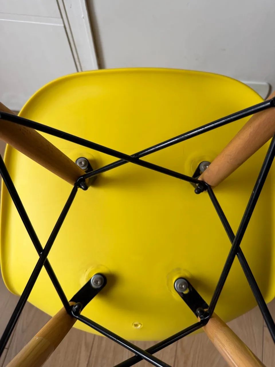 Cadeira eames amarela  - Foto 2