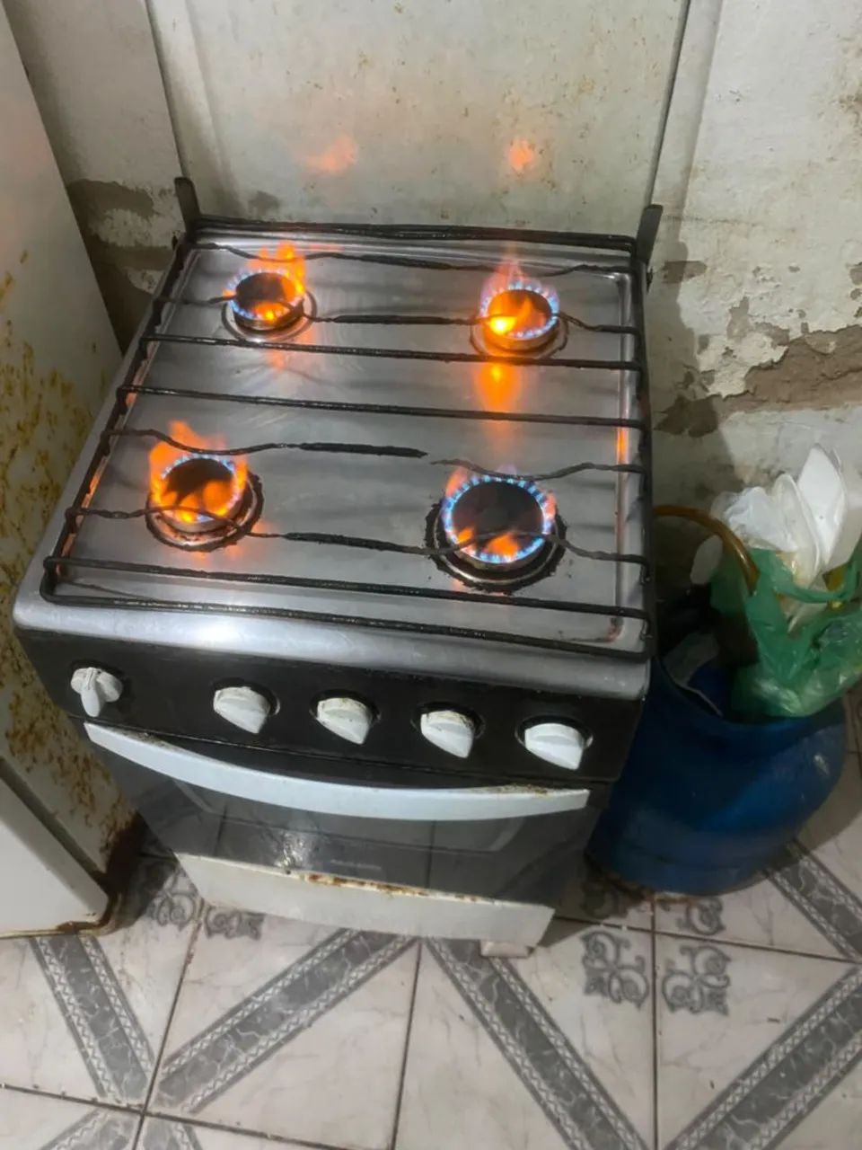 Fogão de 4 bocas 