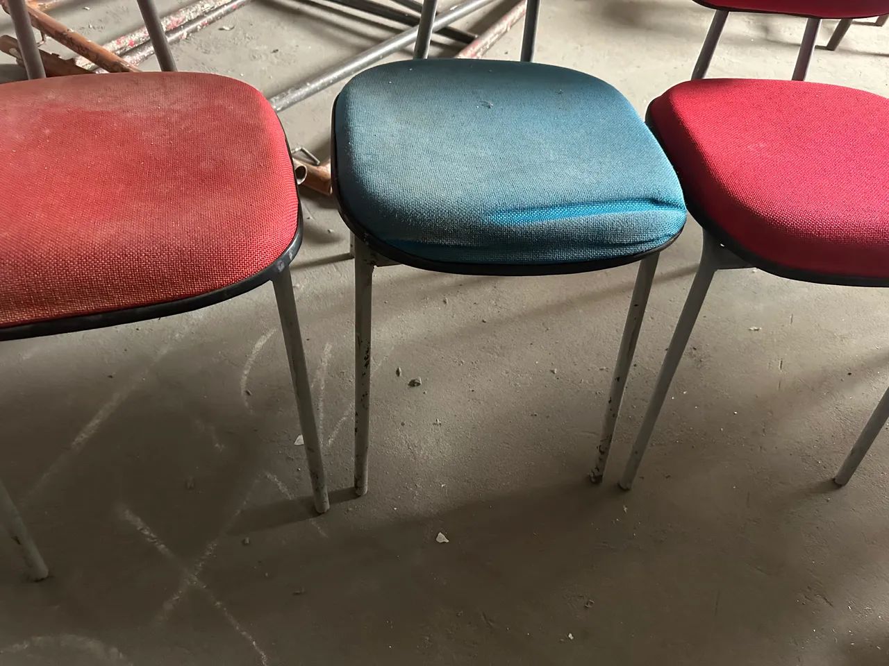 Cadeiras e banquetas