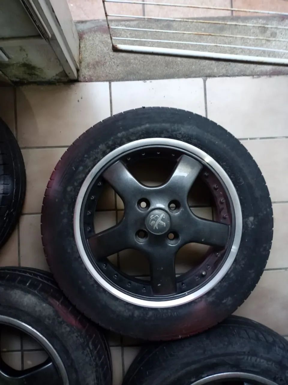 Vende-se rodas Ford 4×108 , compatível com Peugeot 206 e Citroen. - Foto 3