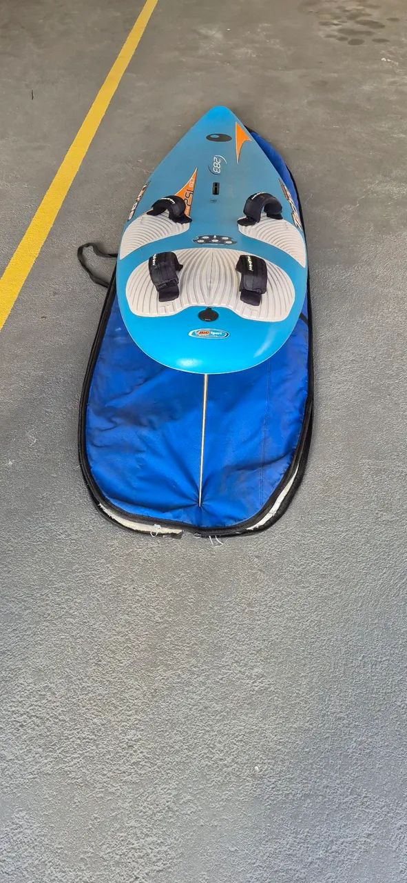 PRANCHA WINDSURF BIC TECHNO com kit completo.