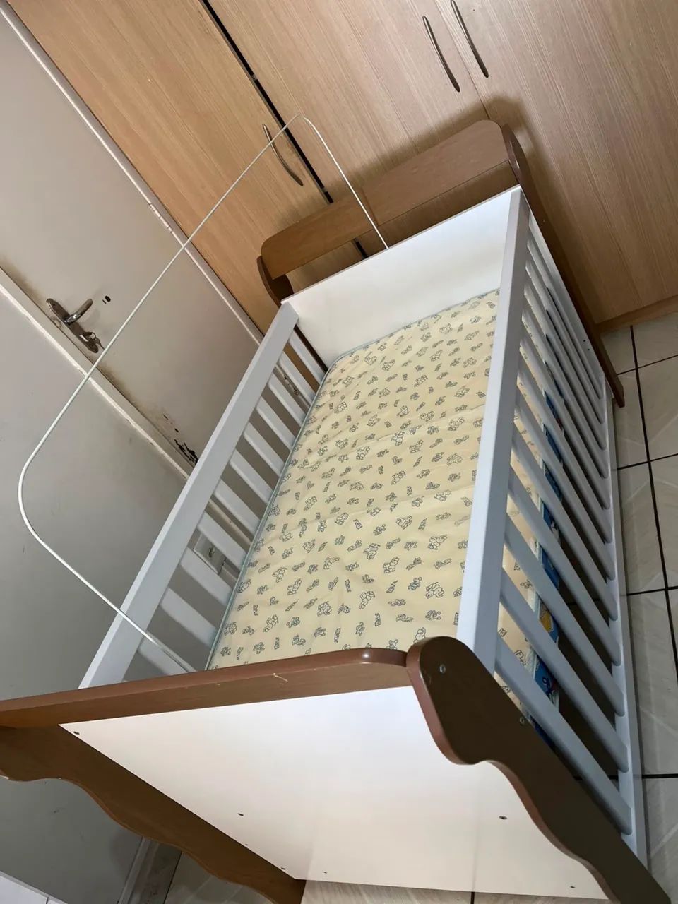 Berço minicama e trocador com banheira  - Foto 3