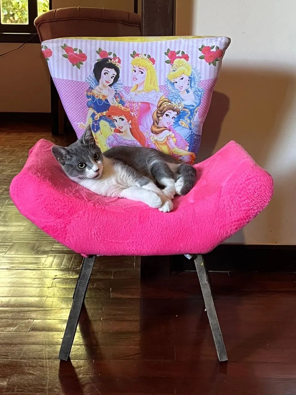 Poltrona infantil das princesas da Disney 