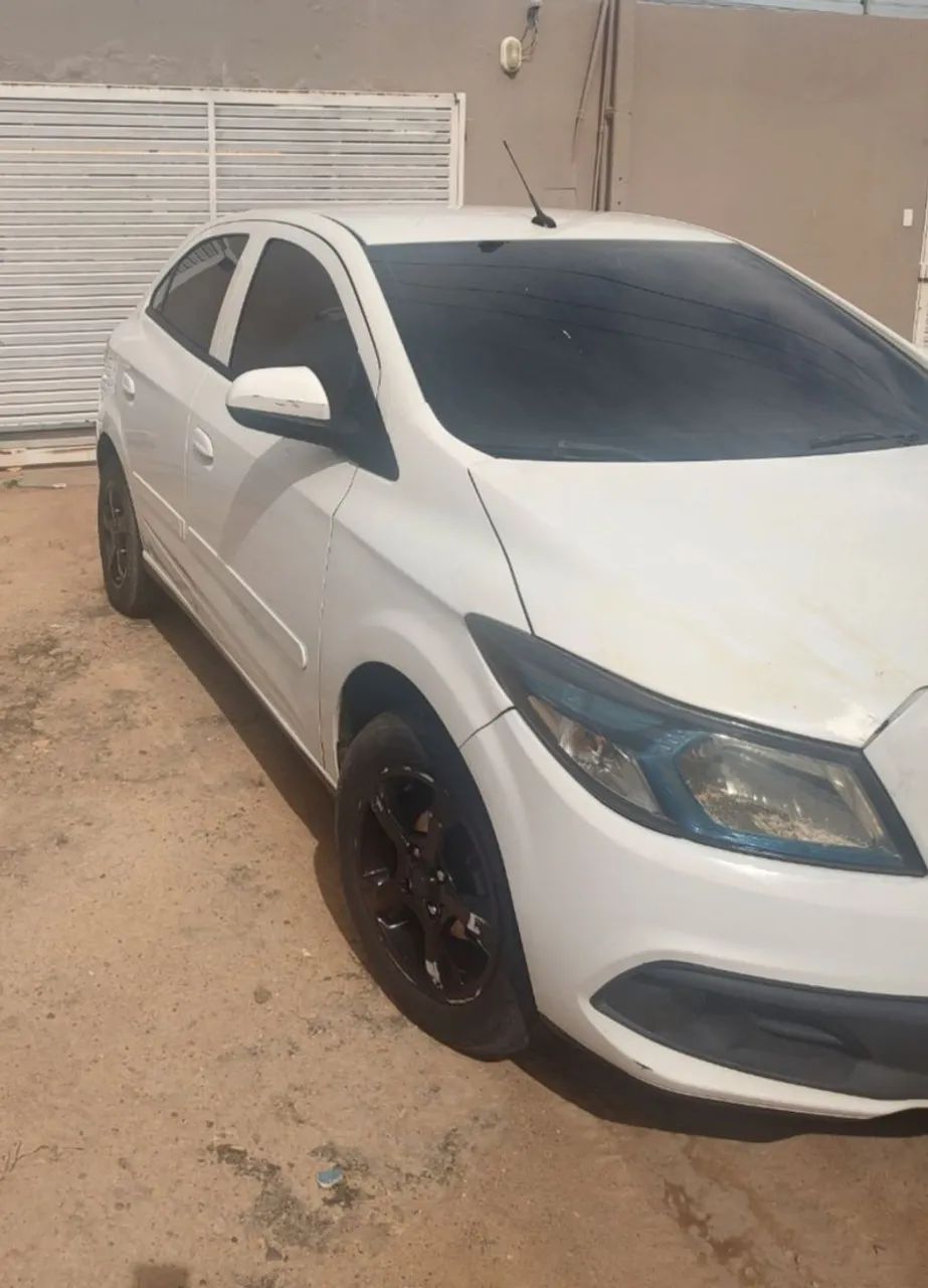 Chevrolet Onix Hatch LT 1.4 8V Flex Power Mec. 4P 2013 - Foto 4