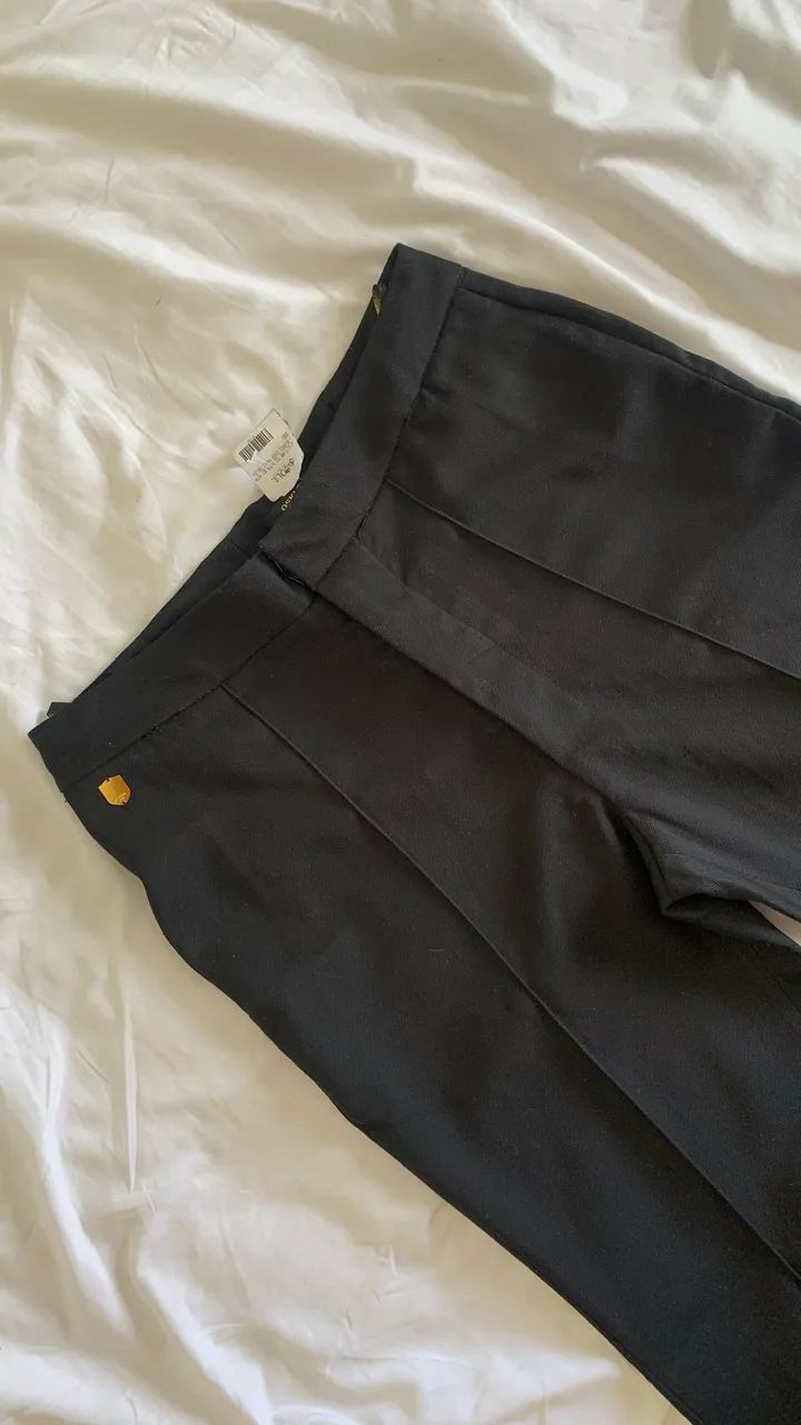 Calça preta flair osklen