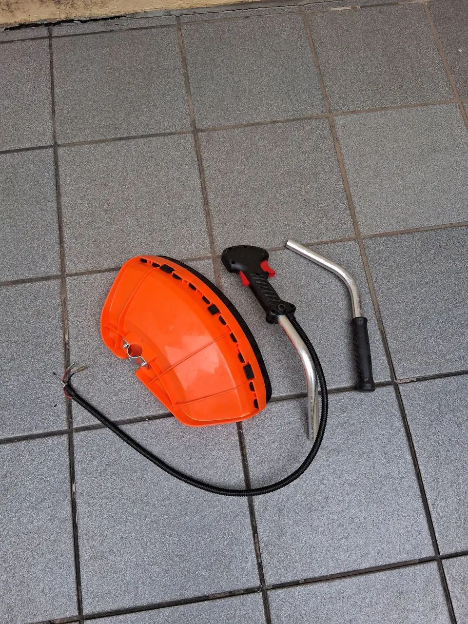 Vendo guidão e protetor para roçadeira  - Foto 2