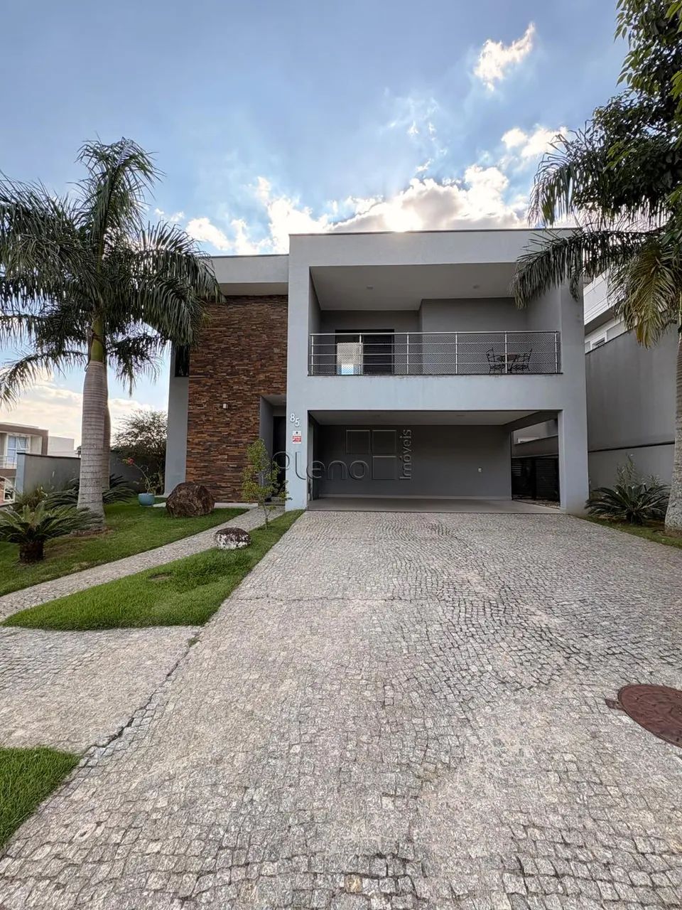 Sobrado à venda em Campinas, Swiss Park, com 4 suítes, com 329 m²