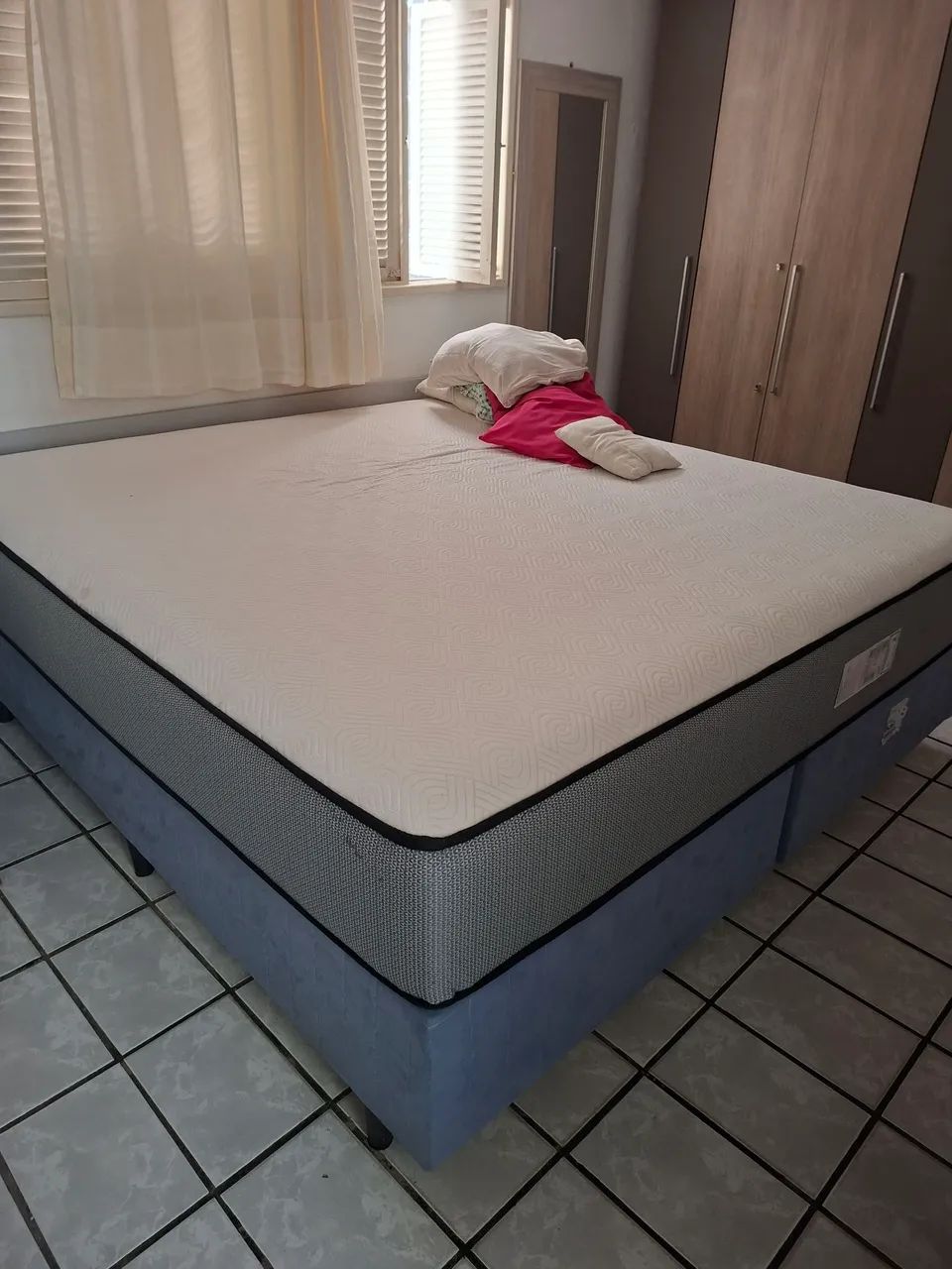 Cama box king queem