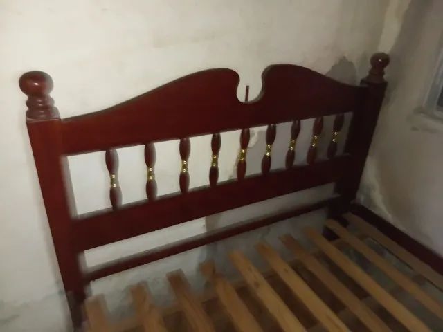 Cama de Casal de Madeira com Estrado - Foto 2