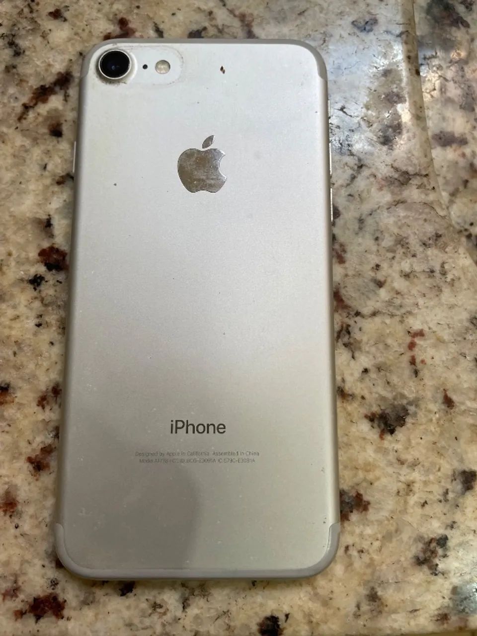 Iphone 7- 32GB