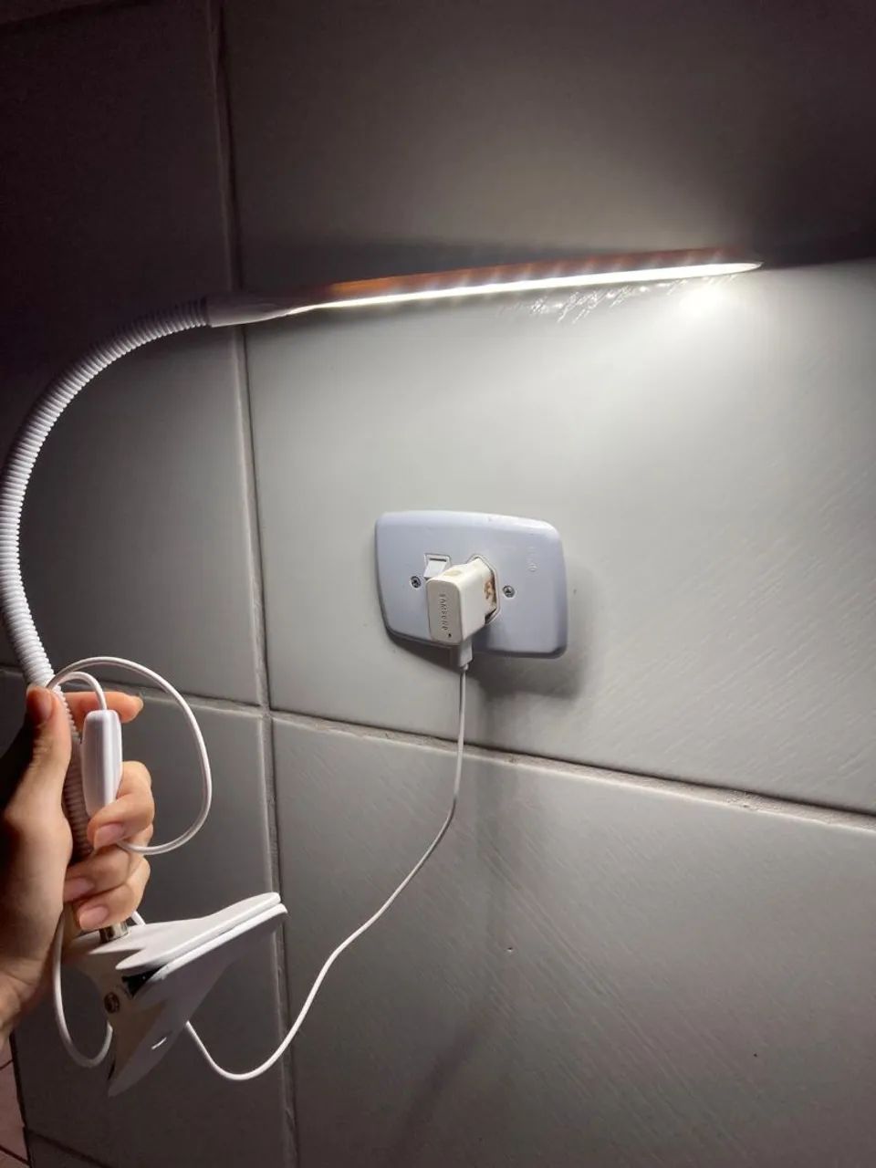 ILUMINARIA COM PEGADOR PARA MESA