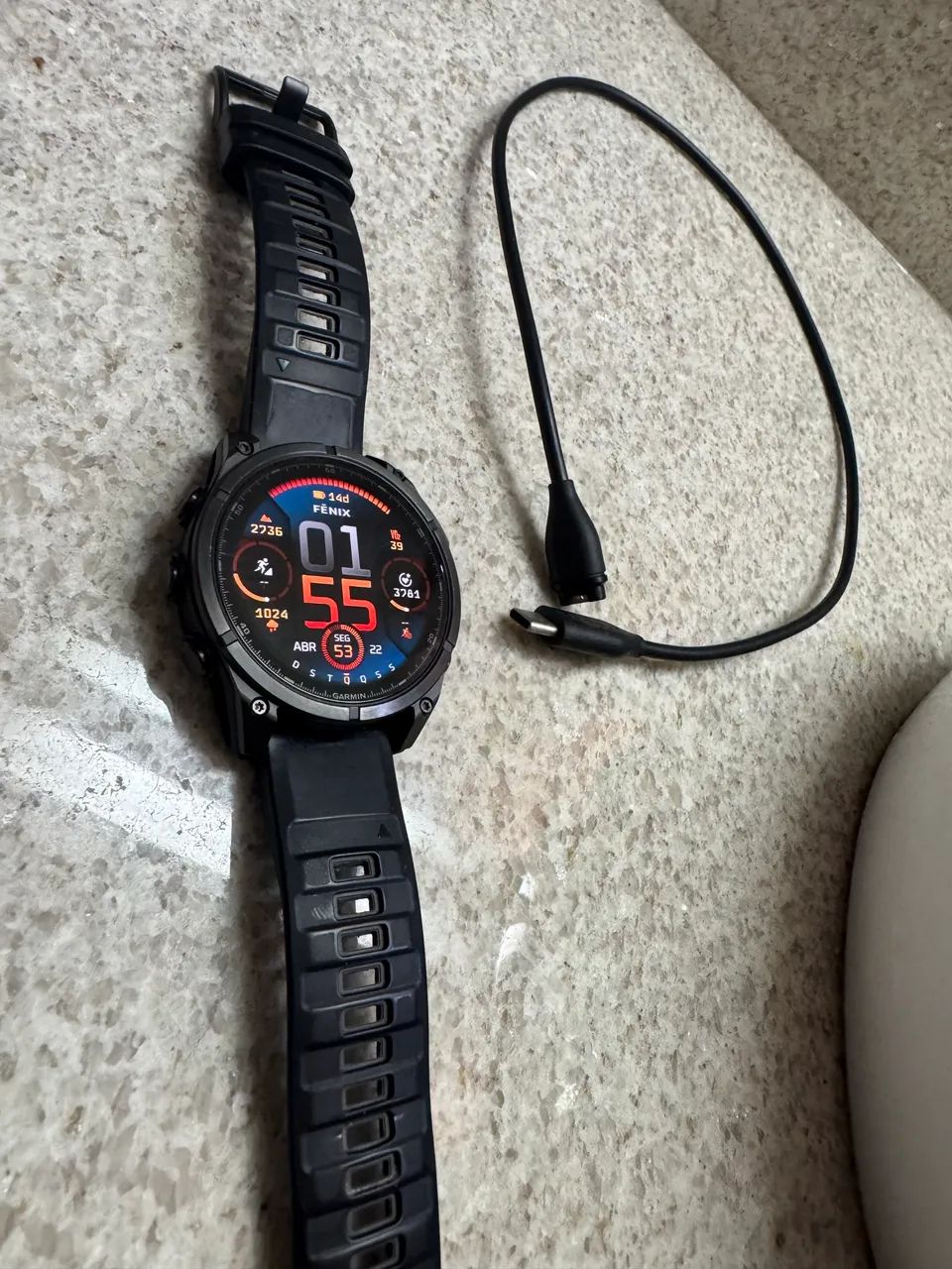 Smartwatch Garmin Fênix 8 Amoled Titanium  - Foto 2