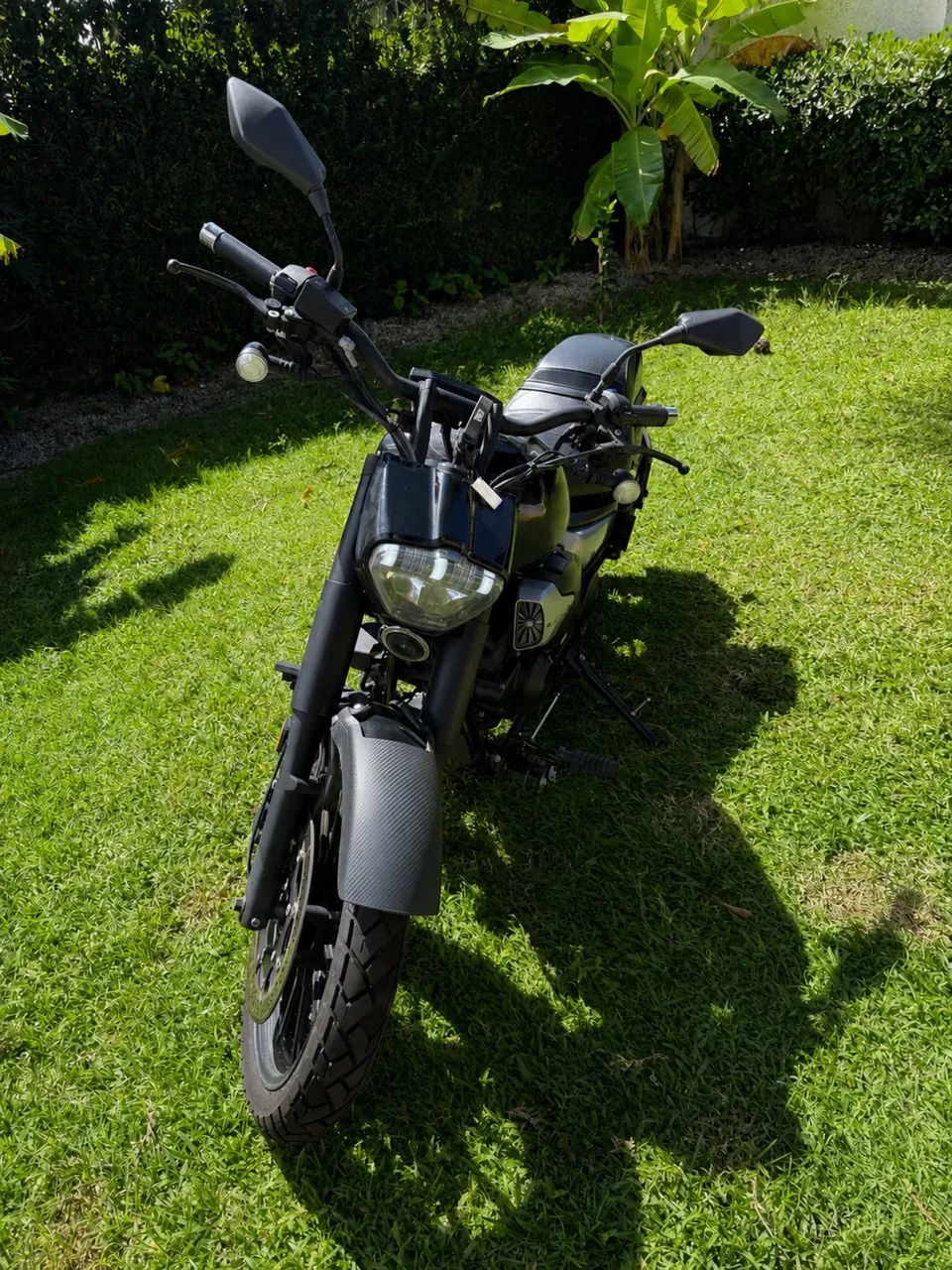 Titanium 250 preta
