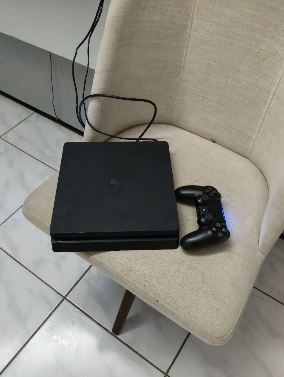 Ps4 slim 1 controle 7 jogos