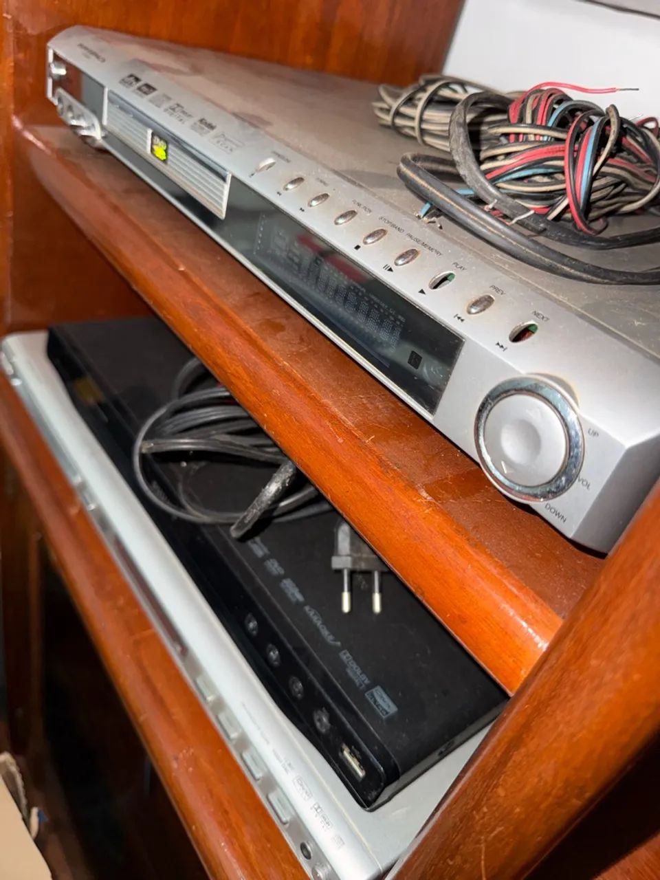 Aparelhos Dvds e  cds 