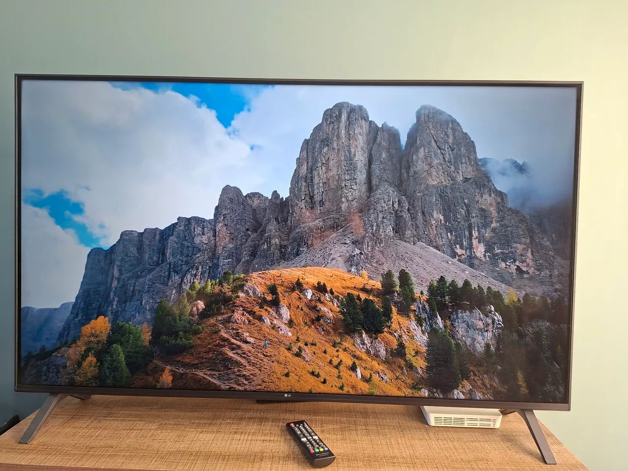 Smart TV LG UHDR AI 55" weBOS 25. - Foto 3
