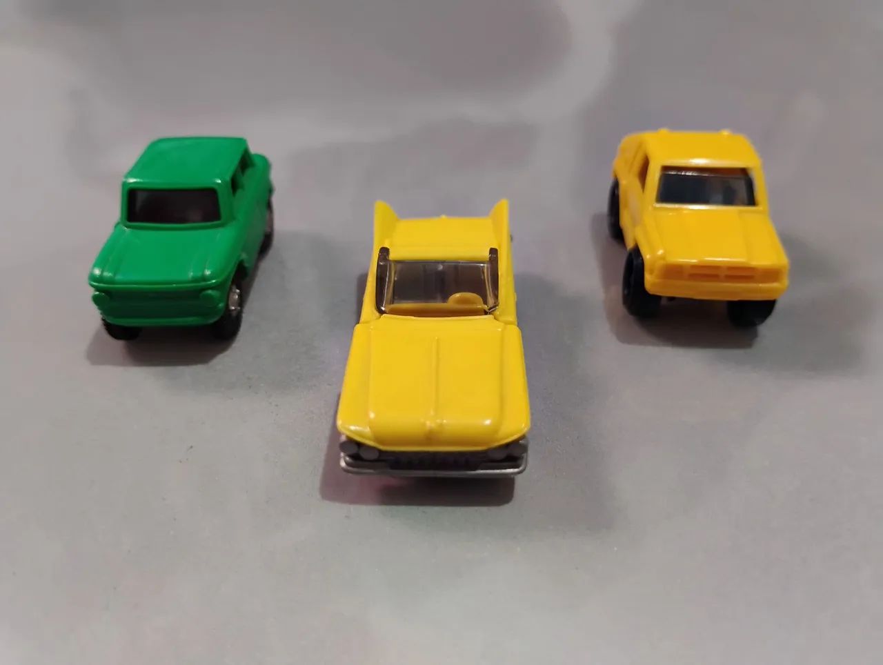Kinder Ovo - Carros